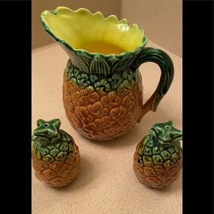 Vintage 1960s Small Pineapple Creamer/salt and pepper shakers Anekona Hawaii